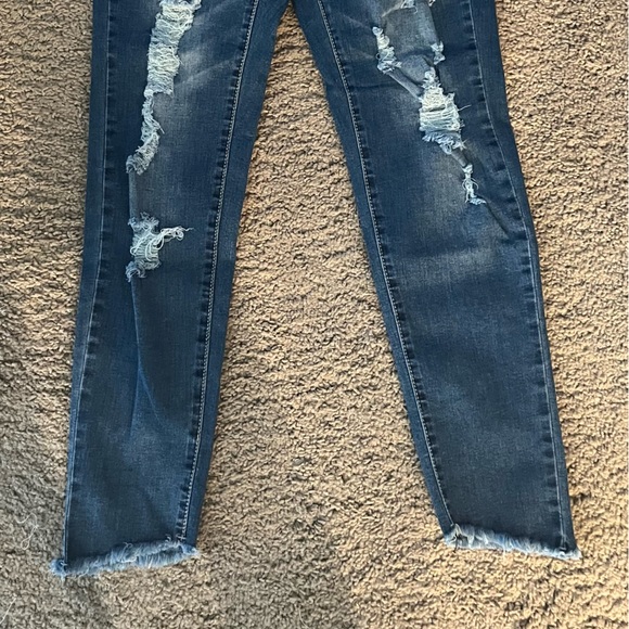 Never wore size 5 Urban chic skinny ankle jeans - Picture 2 of 5